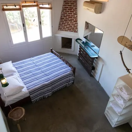 Surf House Hotel *