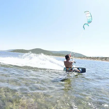 فندق Surf House أورلا