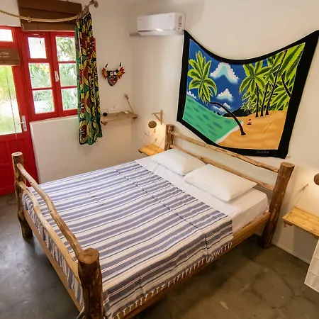 Surf House فندق *