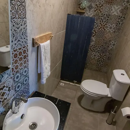 Surf House فندق *