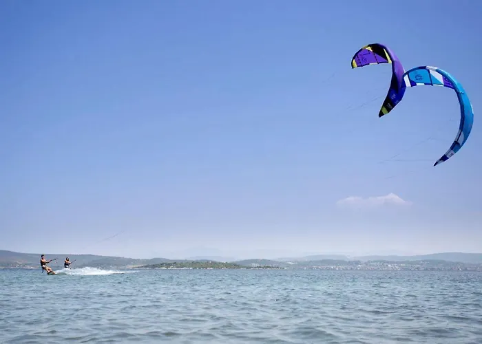 Surf House Отель *