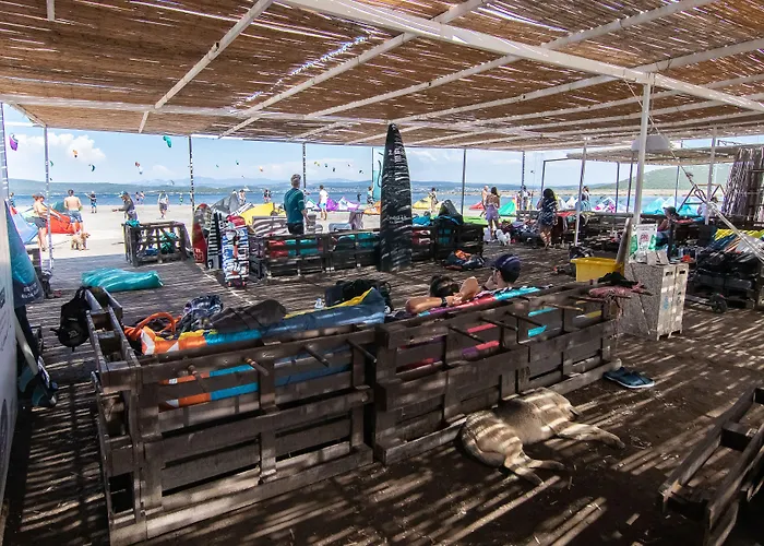 Surf House Отель *